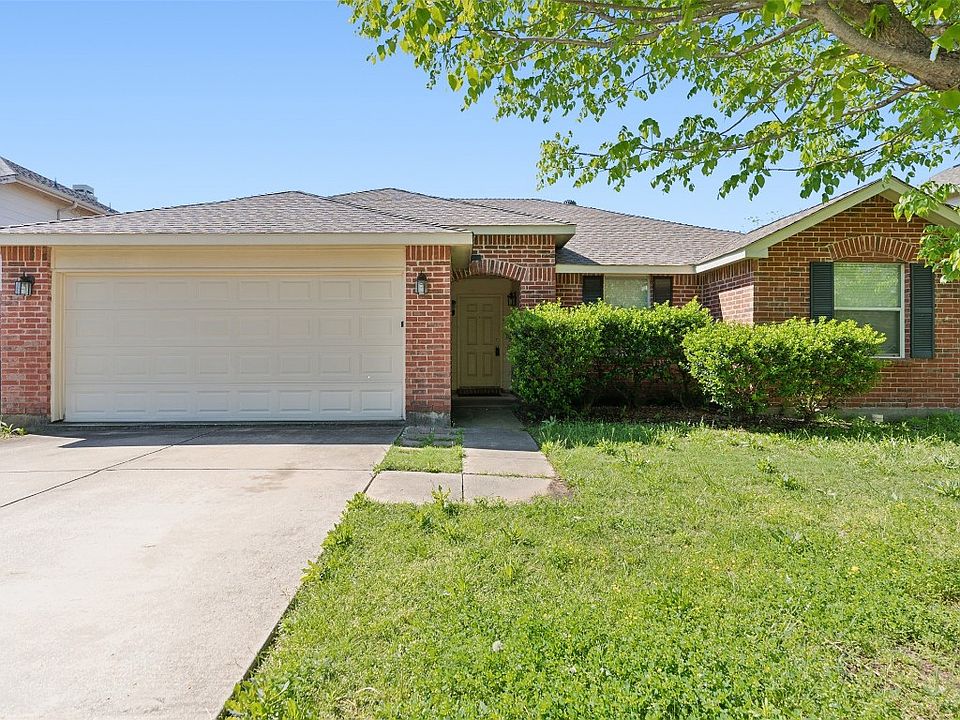 1st image of 2706 Gold Hill Dr