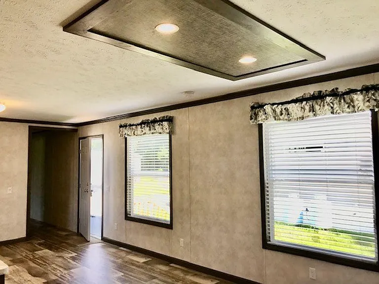 Lakeside Estates — Photo 9