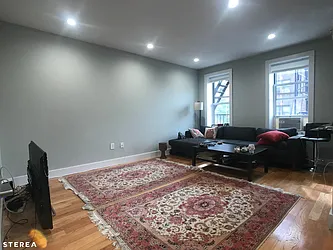 Rented by Sterea Agency
