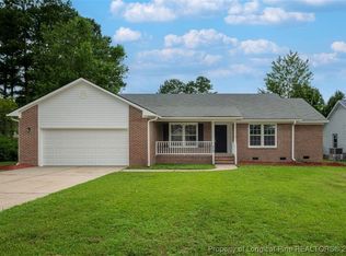 520 Blackbird Rd, Fayetteville, NC 28314