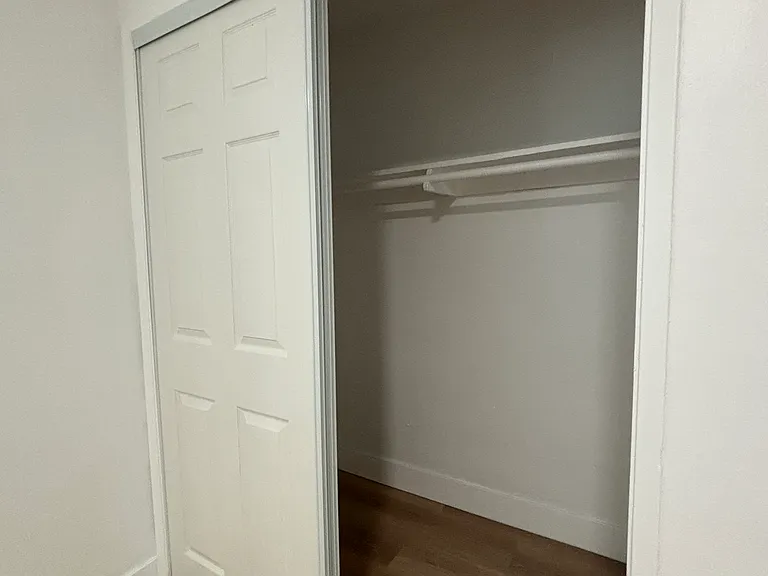 Clara Town Home Apartments — Photo 8