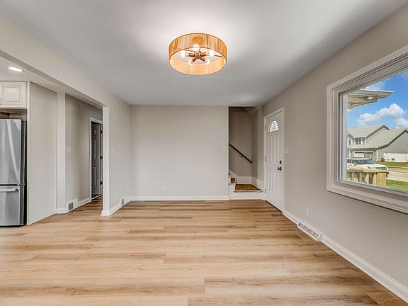 4th image of 512 Englewood Ave