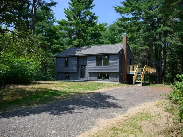 8 Woodland Avenue, Standish, ME 04084
