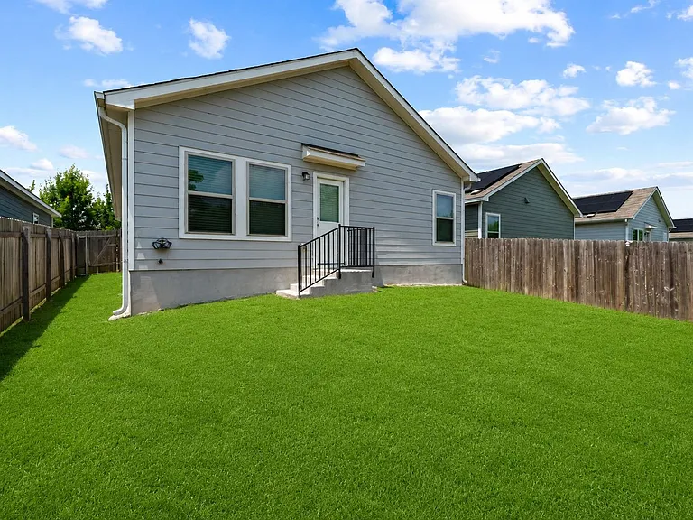 7402 Tonka Ln — Photo 20