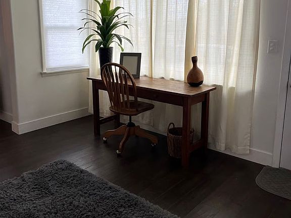 4th image of 955 Garfield Ave