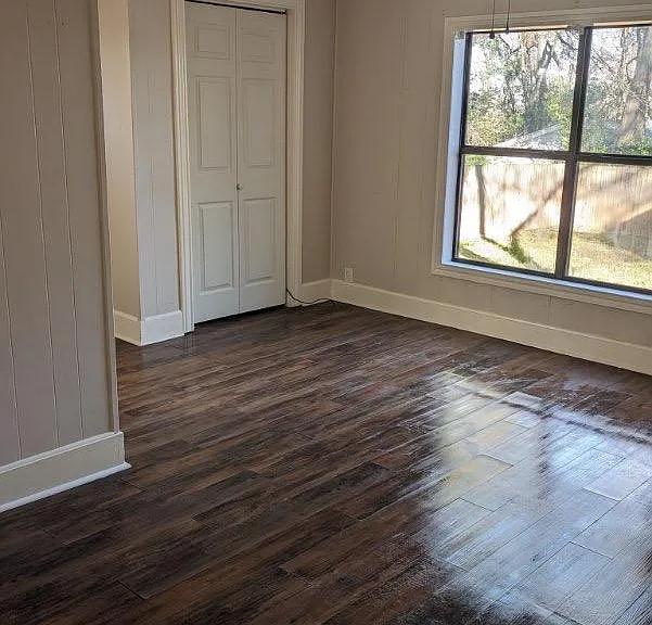 1402 S Donnybrook Ave — Photo 5