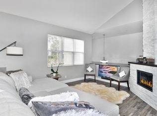 16 Roma Ct, Newport Beach, CA 92657