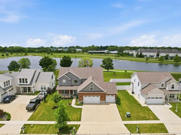 311 Bradford Ave, Savoy, IL 61874