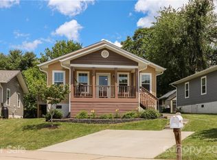 129 Soulshine Ct, Asheville, NC 28806