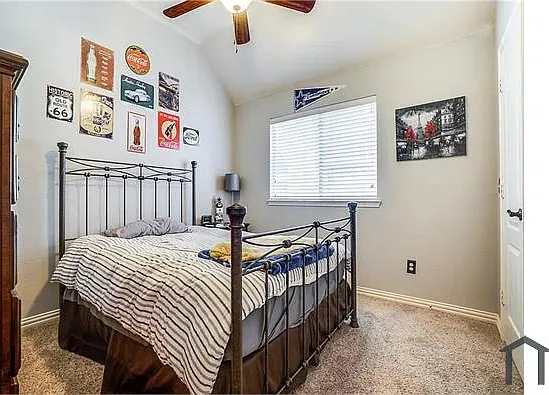 1605 Oak Brook Ln — Photo 29