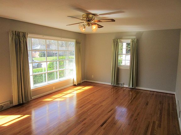 4th image of 414 Brentwood Dr