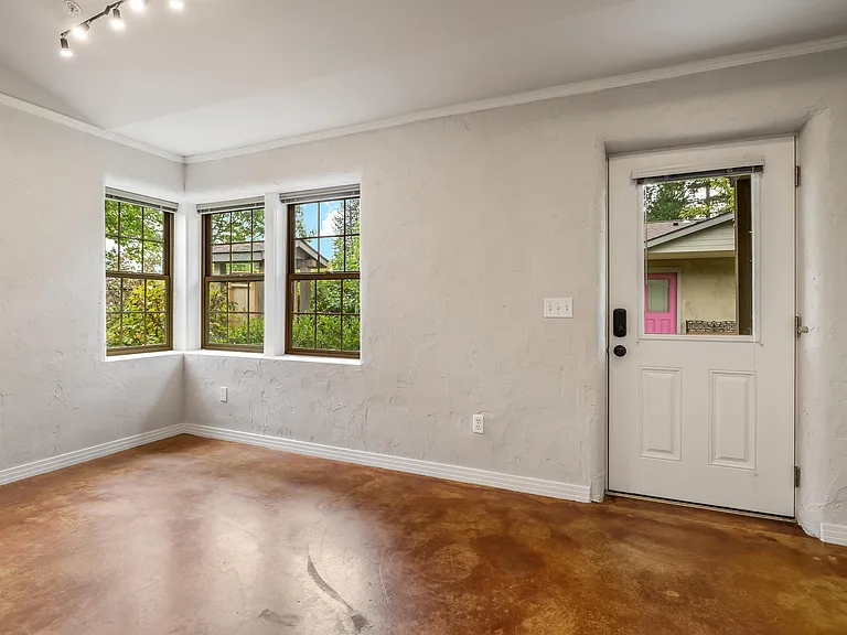 901 Spruce St #M — Photo 2