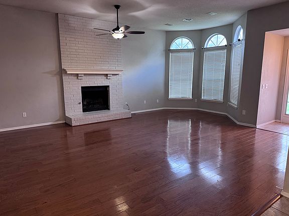 5th image of 11232 S Nandina Ave