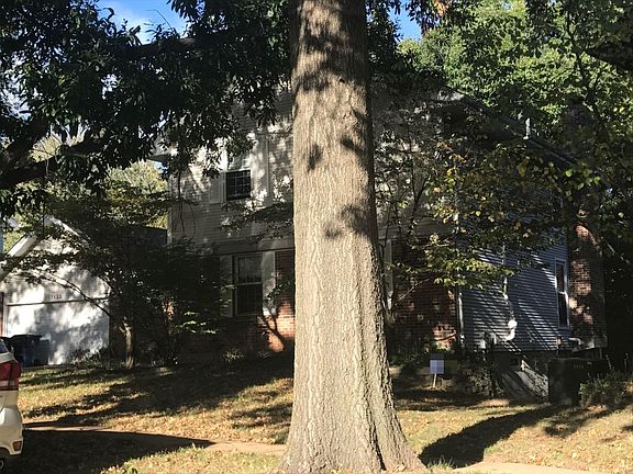 3rd image of 7122 Tall Oak Dr