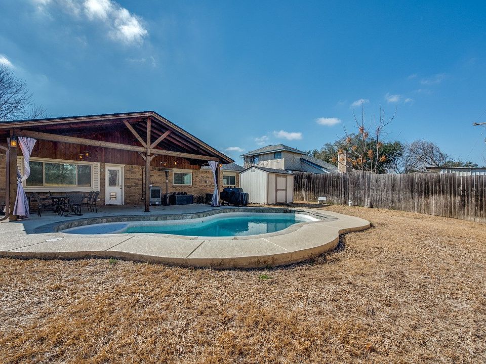 1st image of 2418 Slaton Dr