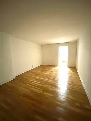 Rented by Compass | media 10