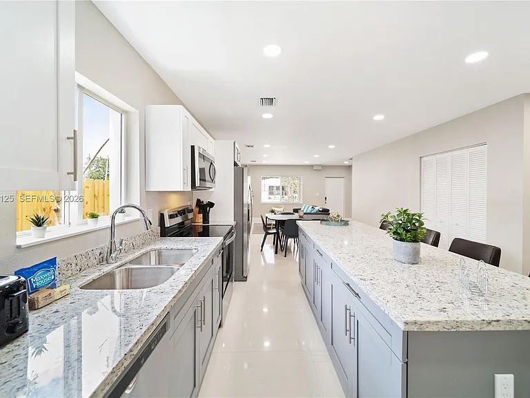 1770 NW 55th St #1770 — Photo 9