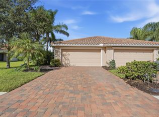 2009 Tamarron Ln, Naples, FL 34120