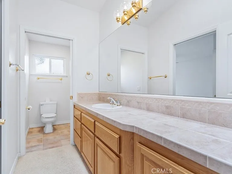 932 Skylark Ct — Photo 5