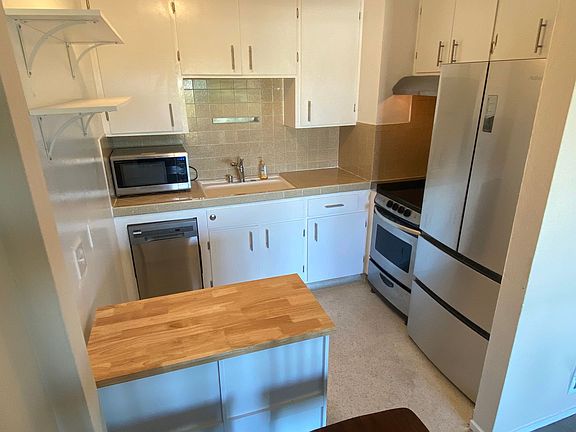 3rd image of 4150 Cesar Chavez St #2