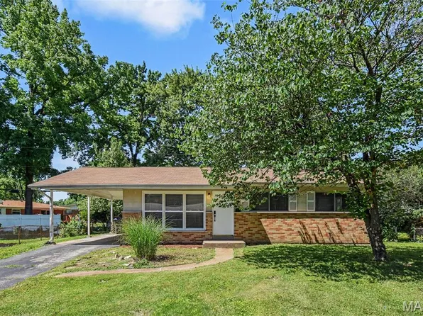 840 Babler Dr, Florissant, MO 63031