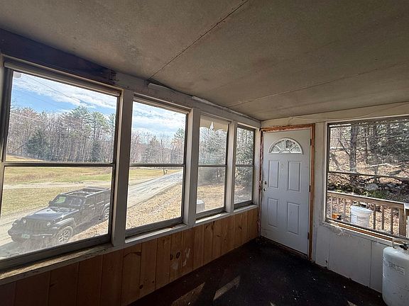 5th image of 284 Kirk Meadow Road