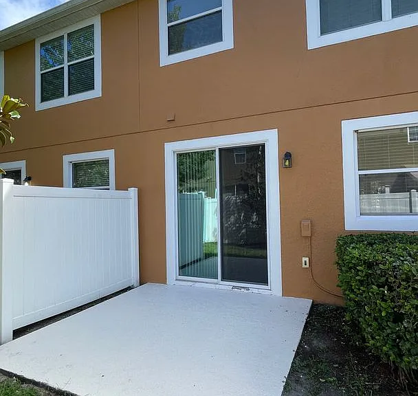9484 Strongbark Ln — Photo 37
