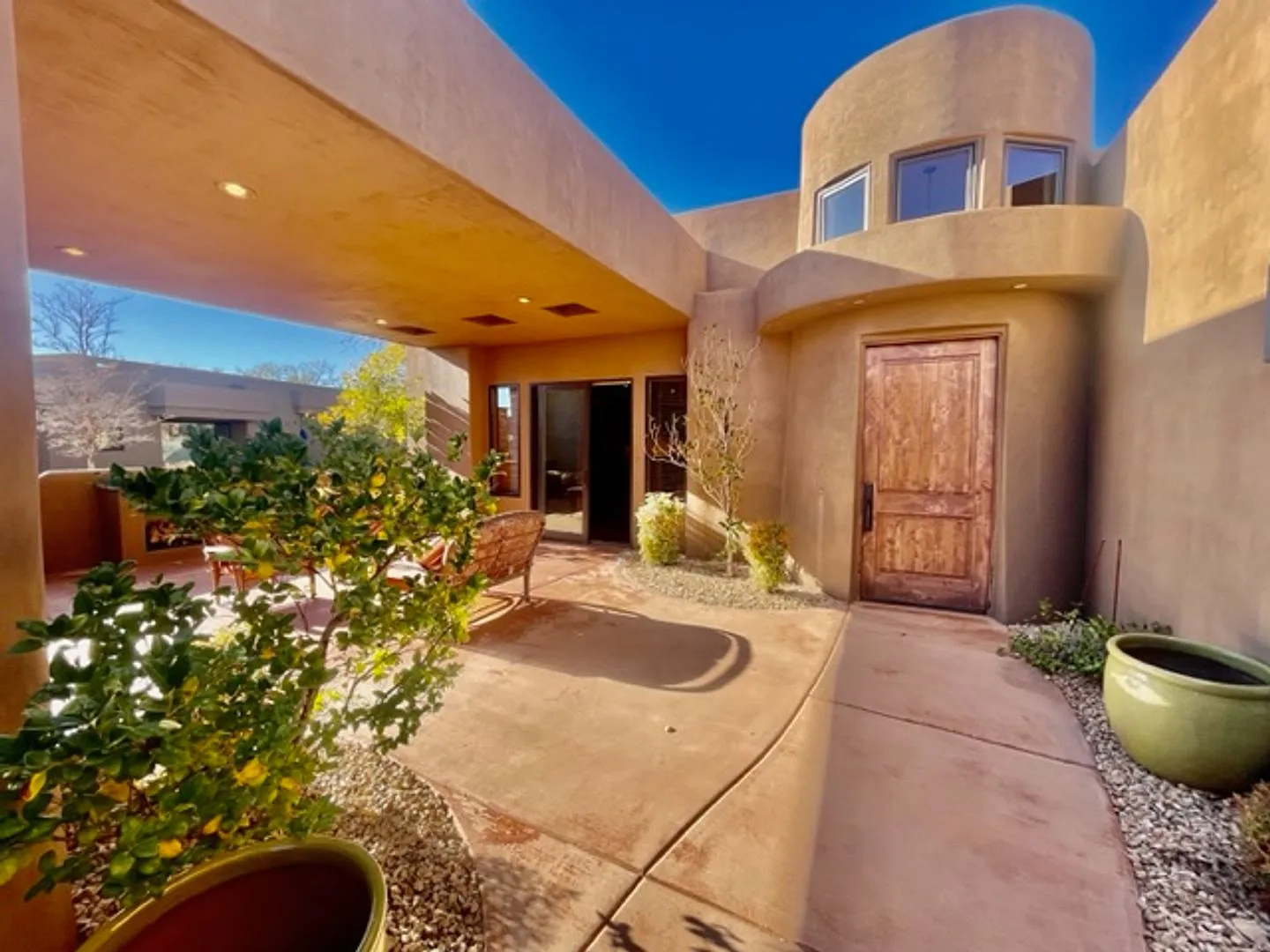 Beautiful Home in an Exclusive Gated Community — Photo 3