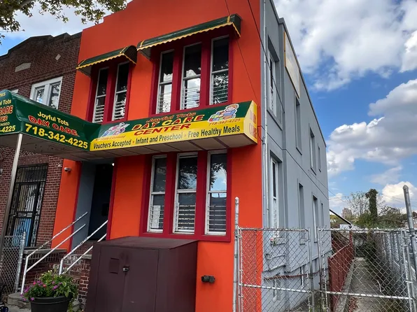 265 Lott Avenue image 2 of 5