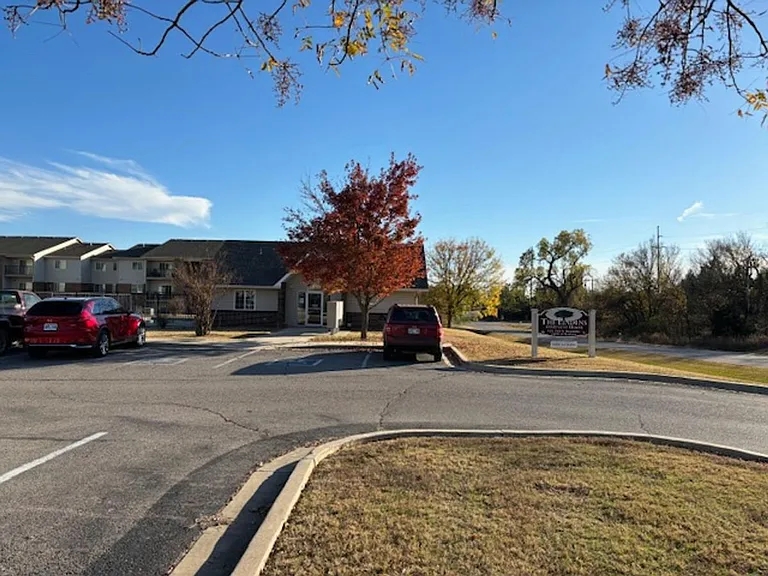 The Lindens Shawnee — Photo 2