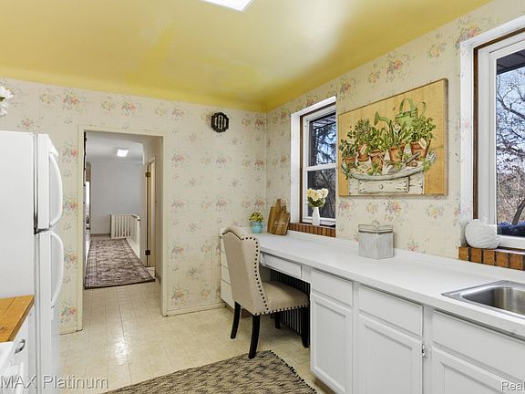 4th image of 11180 Spencer Rd