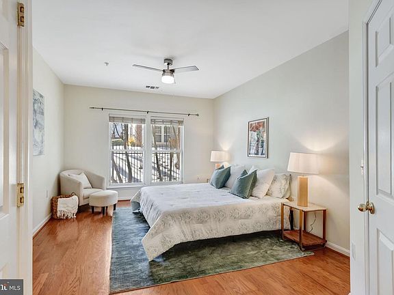 3rd image of 2931 Deer Hollow Way Unit 104