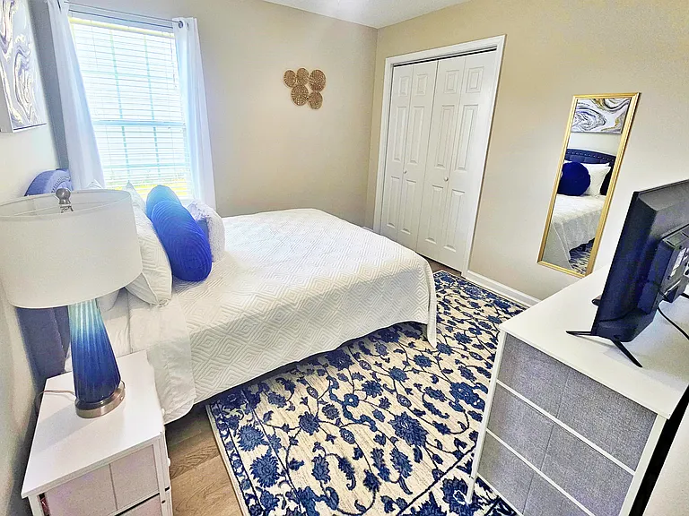 123 Coronation Dr — Photo 9