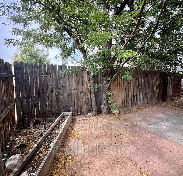 3529 Ross Ave SE — Photo 49