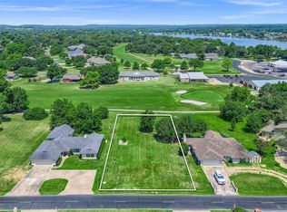 822 Kiowa Dr W, Gainesville, TX 76240