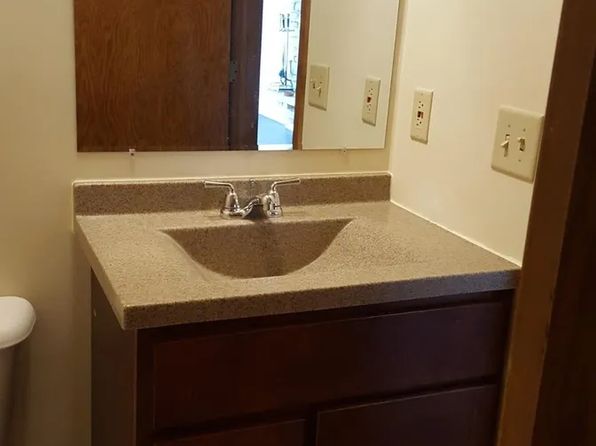 1500 Camellia Dr APT 3, Munster, IN 46321