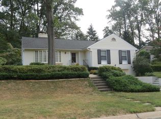 6809 Millwood Rd, Bethesda, MD 20817