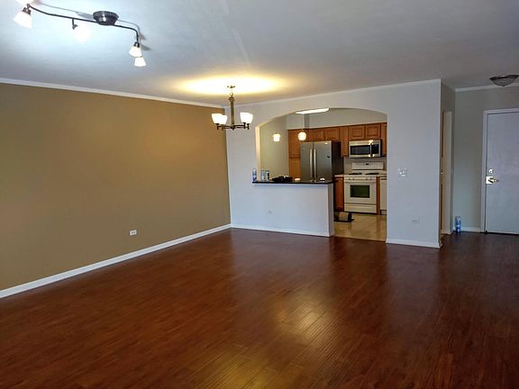 3rd image of 750 Pearson St APT 609
