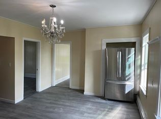 10 Willow St Floor 3, Lawrence, MA 01841