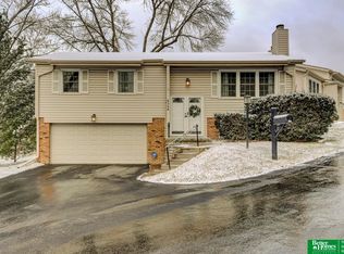 2326 S 118th Ct, Omaha, NE 68144