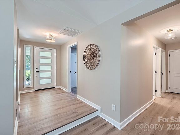 3rd image of 7440 Sheffingdell Dr