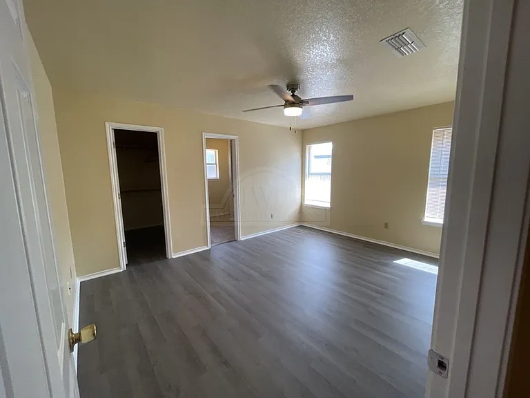 2005 Agate Dr — Photo 16