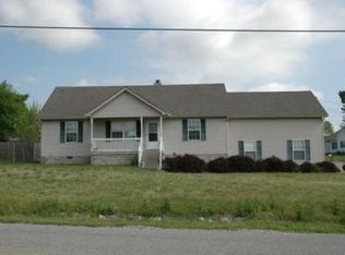 2764 Carters Creek Station Rd, Columbia, TN 38401