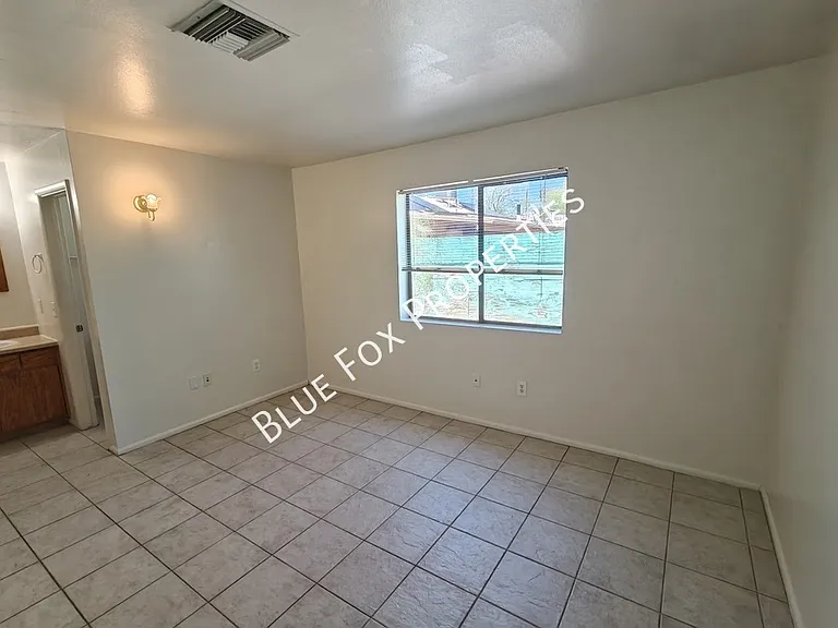 3318 E Bellevue St #B — Photo 36