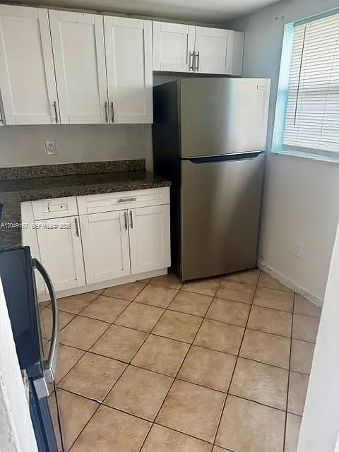 Brookfield Square Condo — Photo 2