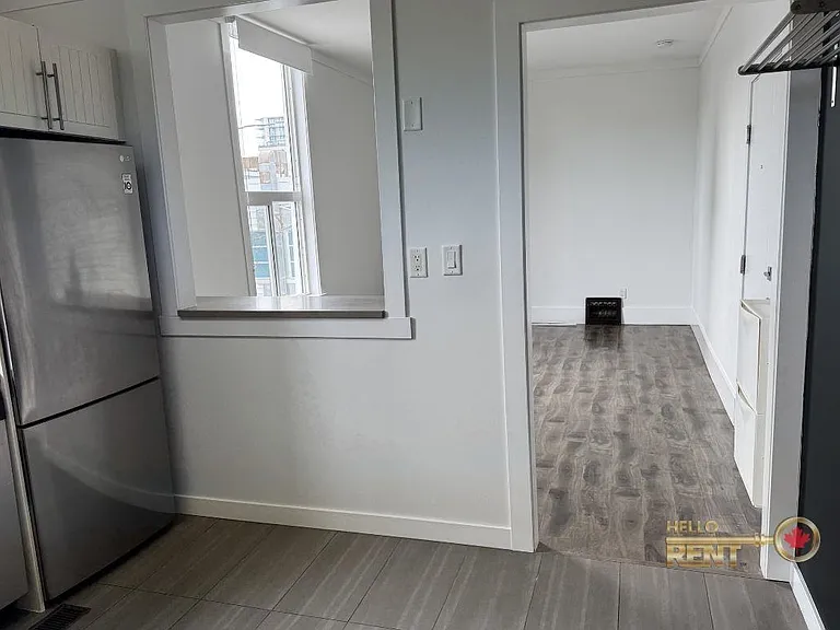130 Lonsdale Ave #101 — Photo 9