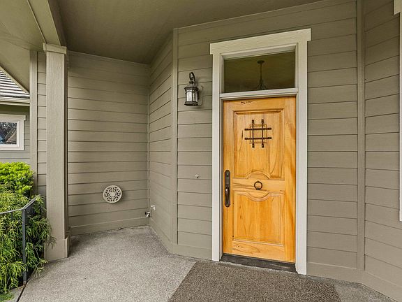 5th image of 2046 S Parkwood Cir