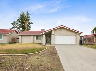 1749 N Maple St, Visalia, CA 93292