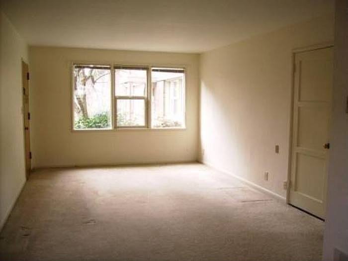 Living Room (Similar)