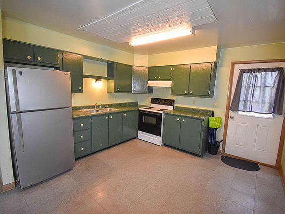 2nd image of 38 Susquehanna Ave APT 2